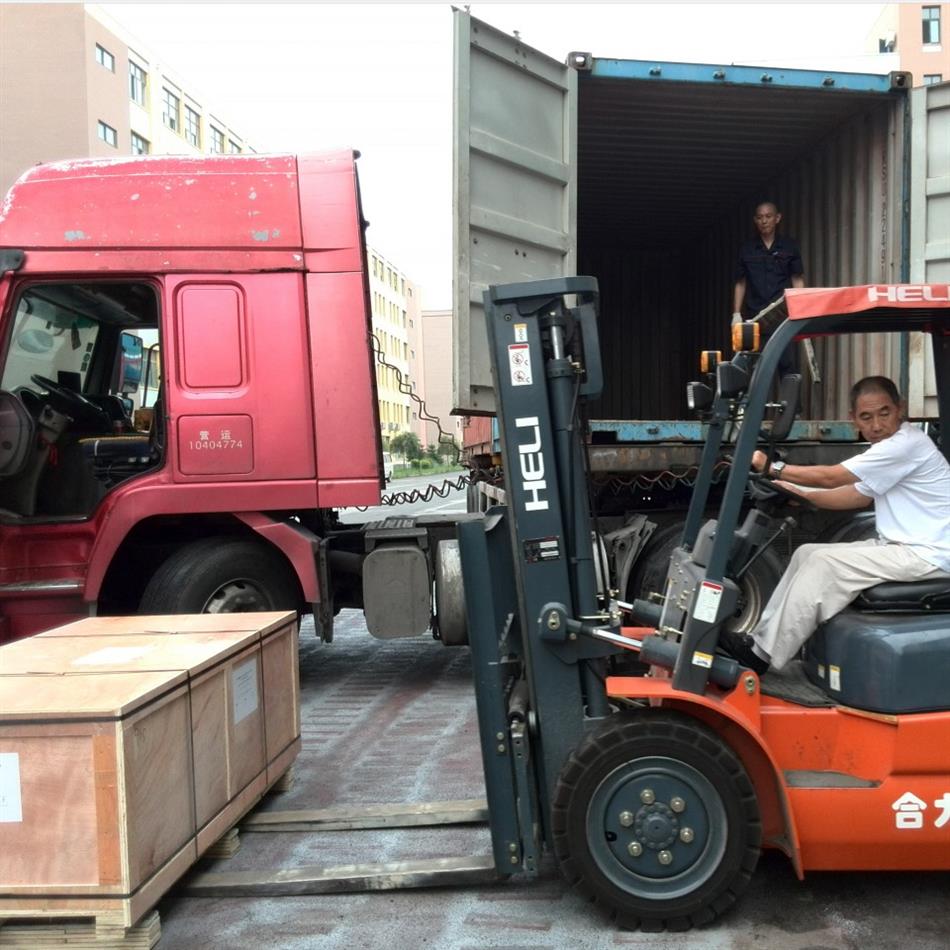 11. The Packed VRDLC3100 Displacer Liquid Level Transmitters Are Being Shipped to the Customer.JPG